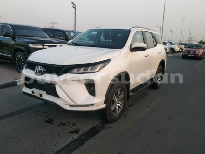 Big with watermark toyota fortuner al jazirah abu usar 4621