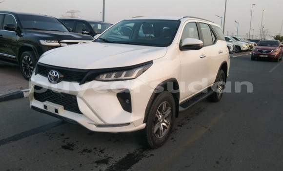 Buy Used Toyota Fortuner White Car in Abu 'Usar in al-Jazirah