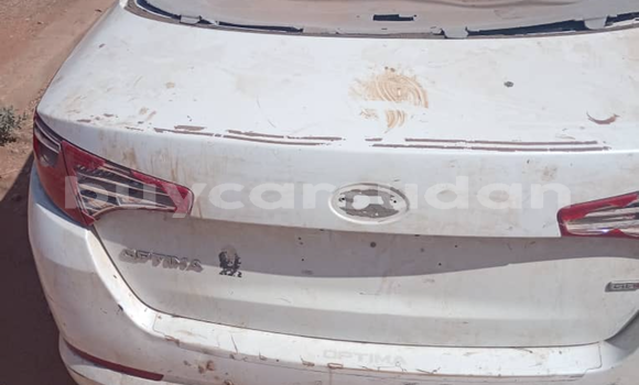 Buy Used Kia Optima White Car in al–Khartum in al-Khartum