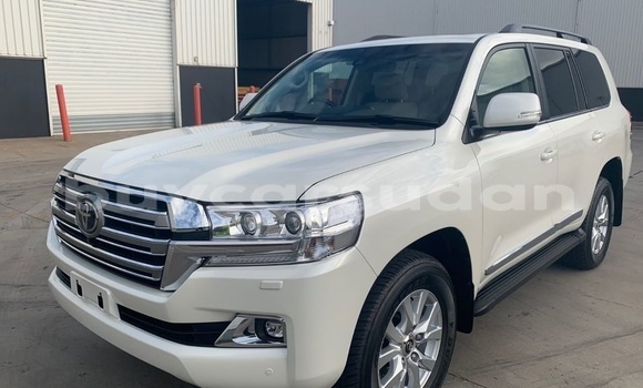 Buy Used Toyota Land Cruiser White Car in Khartoum in Khartoum