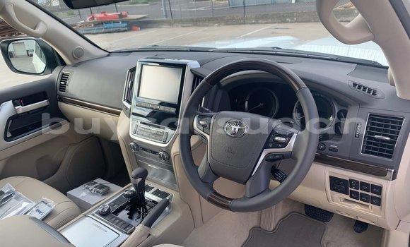 Buy Used Toyota Land Cruiser White Car in Khartoum in Khartoum Buy Used Toyota Land Cruiser White Car in Khartoum in Khartoum