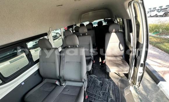 Buy Used Toyota Hiace White Car in Khartoum in Khartoum Buy Used Toyota Hiace White Car in Khartoum in Khartoum