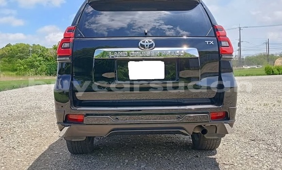 Buy Used Toyota Land Cruiser Prado White Car in Khartoum in Khartoum Buy Used Toyota Land Cruiser Prado White Car in Khartoum in Khartoum
