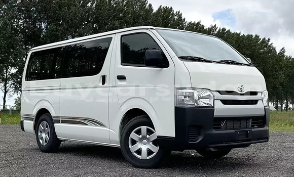 Buy Used Toyota Hiace White Car in Abu Hijar in Sinnar