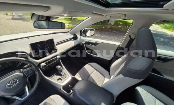 Buy Used Toyota RAV4 White Car in ad–Dindar in Sinnar Buy Used Toyota RAV4 White Car in ad–Dindar in Sinnar