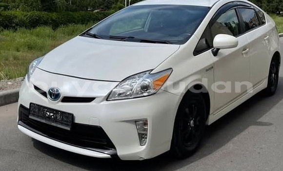Buy Used Toyota Prius White Car in Khartoum in Khartoum Buy Used Toyota Prius White Car in Khartoum in Khartoum