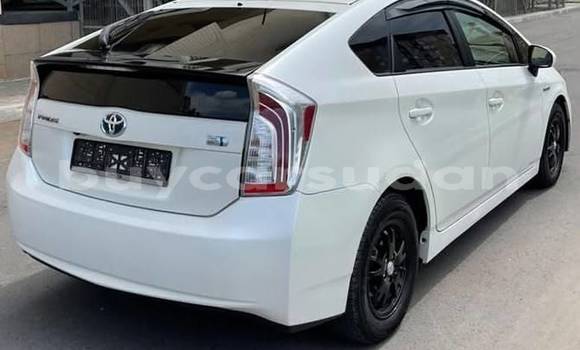 Buy Used Toyota Prius White Car in Khartoum in Khartoum Buy Used Toyota Prius White Car in Khartoum in Khartoum