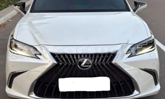 Buy Used Lexus ES White Car in Khartoum in Khartoum Buy Used Lexus ES White Car in Khartoum in Khartoum