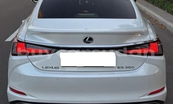 Buy Used Lexus ES White Car in Khartoum in Khartoum Buy Used Lexus ES White Car in Khartoum in Khartoum