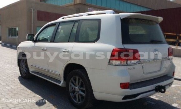 Buy Import Toyota Land Cruiser White Car in Import - Dubai in Al Jazirah State Buy Import Toyota Land Cruiser White Car in Import - Dubai in Al Jazirah State