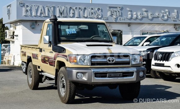 Buy Import Toyota Land Cruiser Beige Car in Import - Dubai in Al Jazirah State Buy Import Toyota Land Cruiser Beige Car in Import - Dubai in Al Jazirah State