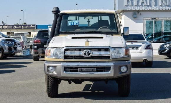 Buy Import Toyota Land Cruiser Beige Car in Import - Dubai in Al Jazirah State Buy Import Toyota Land Cruiser Beige Car in Import - Dubai in Al Jazirah State