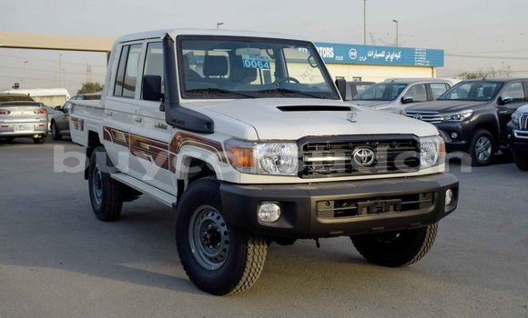 Buy Import Toyota Pickup White Car in Import - Dubai in Al Jazirah State Buy Import Toyota Pickup White Car in Import - Dubai in Al Jazirah State
