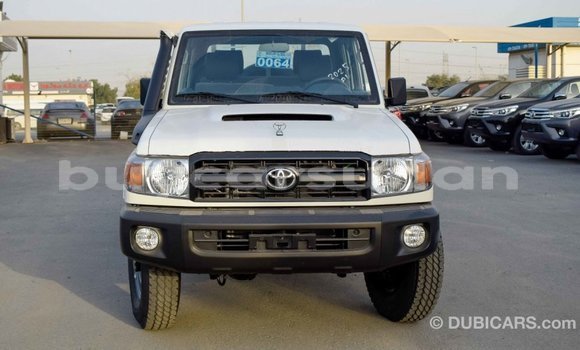 Buy Import Toyota Pickup White Car in Import - Dubai in Al Jazirah State Buy Import Toyota Pickup White Car in Import - Dubai in Al Jazirah State