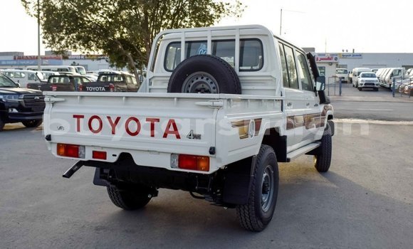 Buy Import Toyota Pickup White Car in Import - Dubai in Al Jazirah State Buy Import Toyota Pickup White Car in Import - Dubai in Al Jazirah State