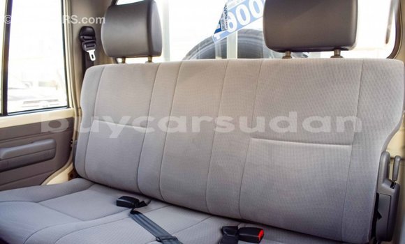 Buy Import Toyota Pickup White Car in Import - Dubai in Al Jazirah State Buy Import Toyota Pickup White Car in Import - Dubai in Al Jazirah State