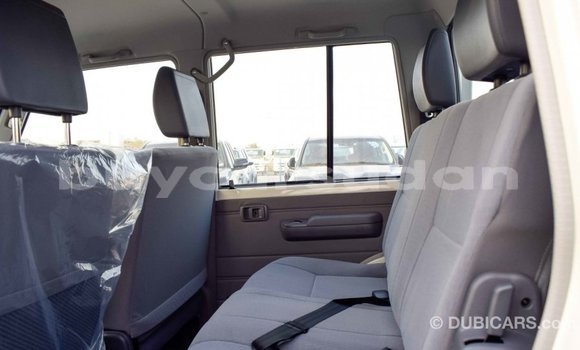Buy Import Toyota Pickup White Car in Import - Dubai in Al Jazirah State Buy Import Toyota Pickup White Car in Import - Dubai in Al Jazirah State