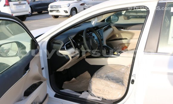 Buy Import Toyota Camry White Car in Import - Dubai in Al Jazirah State Buy Import Toyota Camry White Car in Import - Dubai in Al Jazirah State