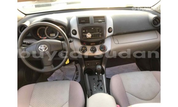 Buy Import Toyota HiAce Other Truck in Import - Dubai in Al Jazirah State Buy Import Toyota HiAce Other Truck in Import - Dubai in Al Jazirah State
