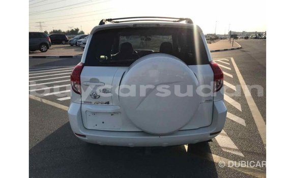 Buy Import Toyota HiAce White Truck in Import - Dubai in Al Jazirah State Buy Import Toyota HiAce White Truck in Import - Dubai in Al Jazirah State