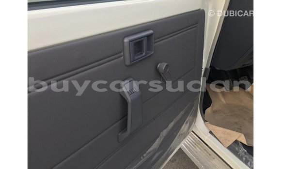 Buy Import Toyota Land Cruiser White Car in Import - Dubai in Al Jazirah State Buy Import Toyota Land Cruiser White Car in Import - Dubai in Al Jazirah State