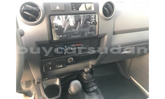 Buy Import Toyota Land Cruiser White Car in Import - Dubai in Al Jazirah State Buy Import Toyota Land Cruiser White Car in Import - Dubai in Al Jazirah State
