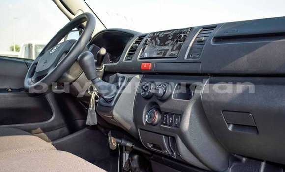 Buy Import Toyota Hiace White Car in Import - Dubai in Al Jazirah State Buy Import Toyota Hiace White Car in Import - Dubai in Al Jazirah State