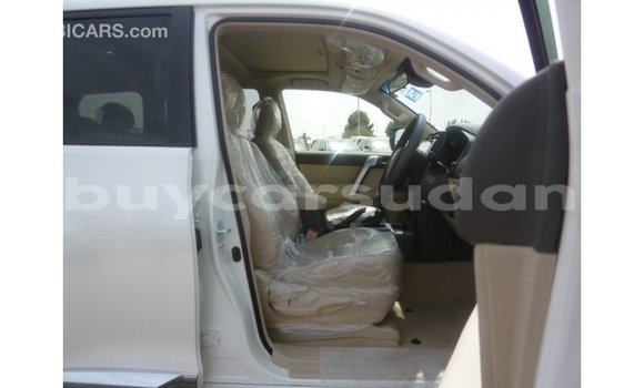 Buy Import Toyota Prado White Car in Import - Dubai in Al Jazirah State Buy Import Toyota Prado White Car in Import - Dubai in Al Jazirah State