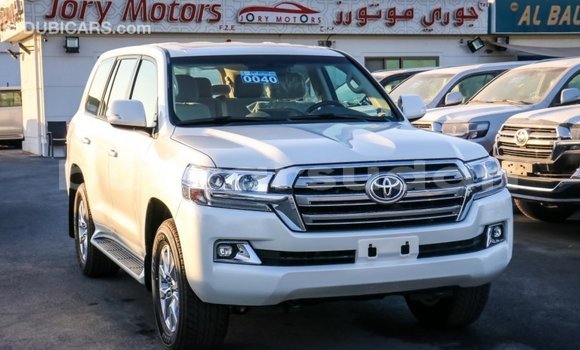 Buy Import Toyota Land Cruiser White Car in Import - Dubai in Al Jazirah State Buy Import Toyota Land Cruiser White Car in Import - Dubai in Al Jazirah State