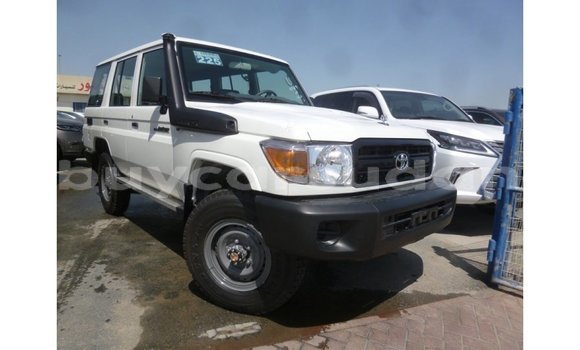 Buy Import Toyota Land Cruiser White Car in Import - Dubai in Al Jazirah State Buy Import Toyota Land Cruiser White Car in Import - Dubai in Al Jazirah State