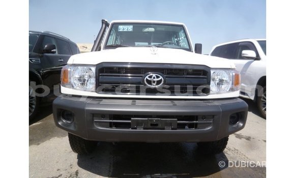 Buy Import Toyota Land Cruiser White Car in Import - Dubai in Al Jazirah State Buy Import Toyota Land Cruiser White Car in Import - Dubai in Al Jazirah State