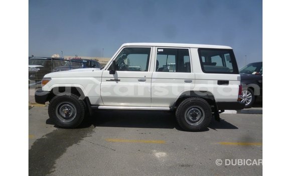 Buy Import Toyota Land Cruiser White Car in Import - Dubai in Al Jazirah State Buy Import Toyota Land Cruiser White Car in Import - Dubai in Al Jazirah State