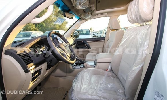 Buy Import Toyota Land Cruiser White Car in Import - Dubai in Al Jazirah State Buy Import Toyota Land Cruiser White Car in Import - Dubai in Al Jazirah State