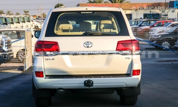 Buy Import Toyota Land Cruiser White Car in Import - Dubai in Al Jazirah State Buy Import Toyota Land Cruiser White Car in Import - Dubai in Al Jazirah State