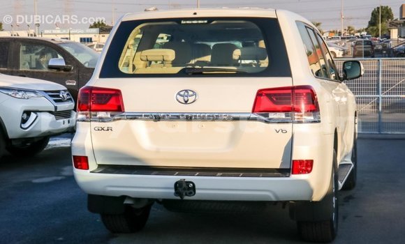 Buy Import Toyota Land Cruiser White Car in Import - Dubai in Al Jazirah State Buy Import Toyota Land Cruiser White Car in Import - Dubai in Al Jazirah State