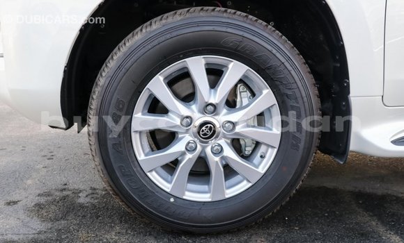 Buy Import Toyota Land Cruiser White Car in Import - Dubai in Al Jazirah State Buy Import Toyota Land Cruiser White Car in Import - Dubai in Al Jazirah State