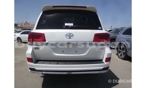 Buy Import Toyota Land Cruiser White Car in Import - Dubai in Al Jazirah State Buy Import Toyota Land Cruiser White Car in Import - Dubai in Al Jazirah State