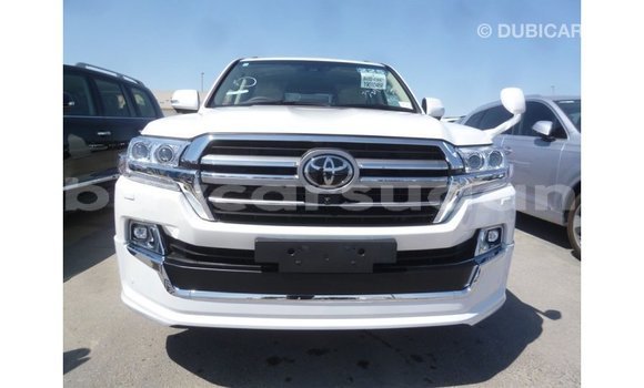 Buy Import Toyota Land Cruiser White Car in Import - Dubai in Al Jazirah State Buy Import Toyota Land Cruiser White Car in Import - Dubai in Al Jazirah State