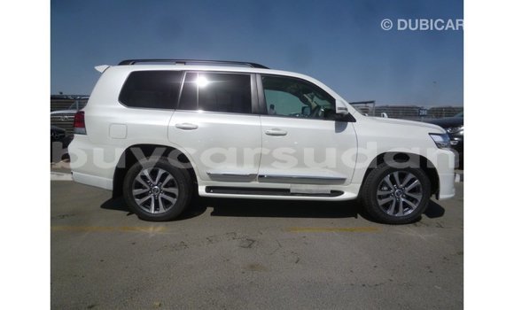 Buy Import Toyota Land Cruiser White Car in Import - Dubai in Al Jazirah State Buy Import Toyota Land Cruiser White Car in Import - Dubai in Al Jazirah State