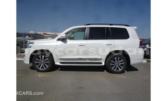 Buy Import Toyota Land Cruiser White Car in Import - Dubai in Al Jazirah State Buy Import Toyota Land Cruiser White Car in Import - Dubai in Al Jazirah State