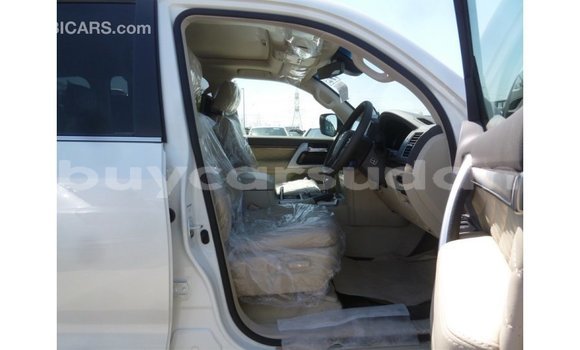Buy Import Toyota Land Cruiser White Car in Import - Dubai in Al Jazirah State Buy Import Toyota Land Cruiser White Car in Import - Dubai in Al Jazirah State