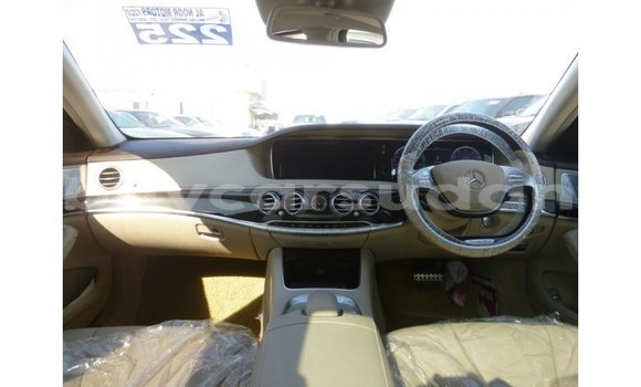Acheter Import Voiture Mercedes-Benz 190 Blanc à Import - Dubai, État d'Al Jazirah Acheter Import Voiture Mercedes-Benz 190 Blanc à Import - Dubai, État d'Al Jazirah