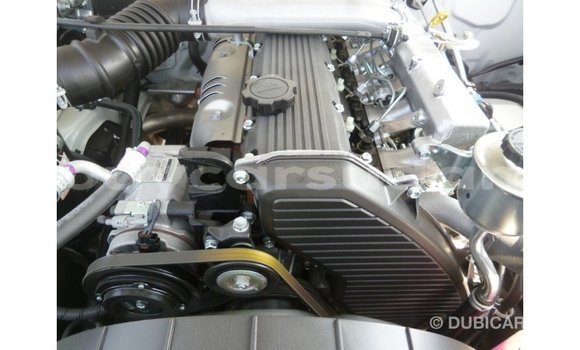 Acheter Import Voiture Toyota Land Cruiser Blanc à Import - Dubai, État d'Al Jazirah Acheter Import Voiture Toyota Land Cruiser Blanc à Import - Dubai, État d'Al Jazirah