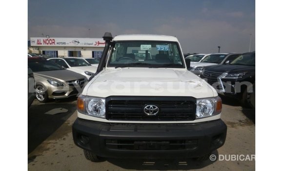 Buy Import Toyota Land Cruiser White Car in Import - Dubai in Al Jazirah State Buy Import Toyota Land Cruiser White Car in Import - Dubai in Al Jazirah State