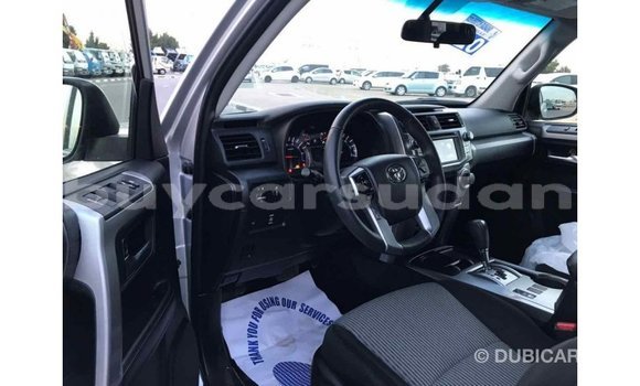 Buy Import Toyota HiAce Other Truck in Import - Dubai in Al Jazirah State Buy Import Toyota HiAce Other Truck in Import - Dubai in Al Jazirah State