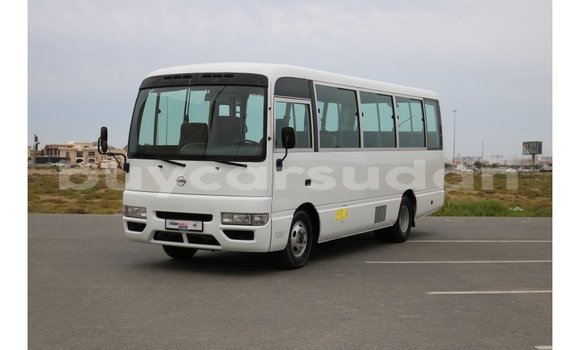 Buy Import Nissan Evalia White Truck in Import - Dubai in Al Jazirah State