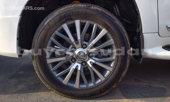 Buy Import Toyota Land Cruiser White Car in Import - Dubai in Al Jazirah State Buy Import Toyota Land Cruiser White Car in Import - Dubai in Al Jazirah State