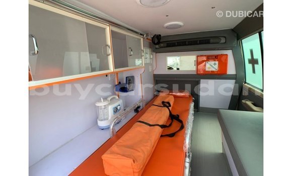 Buy Import Toyota Land Cruiser White Car in Import - Dubai in Al Jazirah State Buy Import Toyota Land Cruiser White Car in Import - Dubai in Al Jazirah State