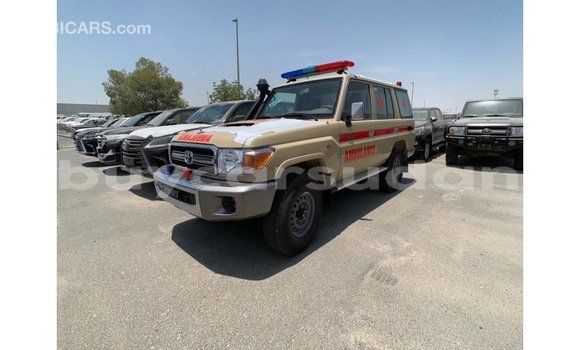 Buy Import Toyota Land Cruiser White Car in Import - Dubai in Al Jazirah State Buy Import Toyota Land Cruiser White Car in Import - Dubai in Al Jazirah State