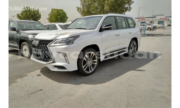 Acheter Import Voiture Lexus LX Blanc à Import - Dubai, État d'Al Jazirah Acheter Import Voiture Lexus LX Blanc à Import - Dubai, État d'Al Jazirah